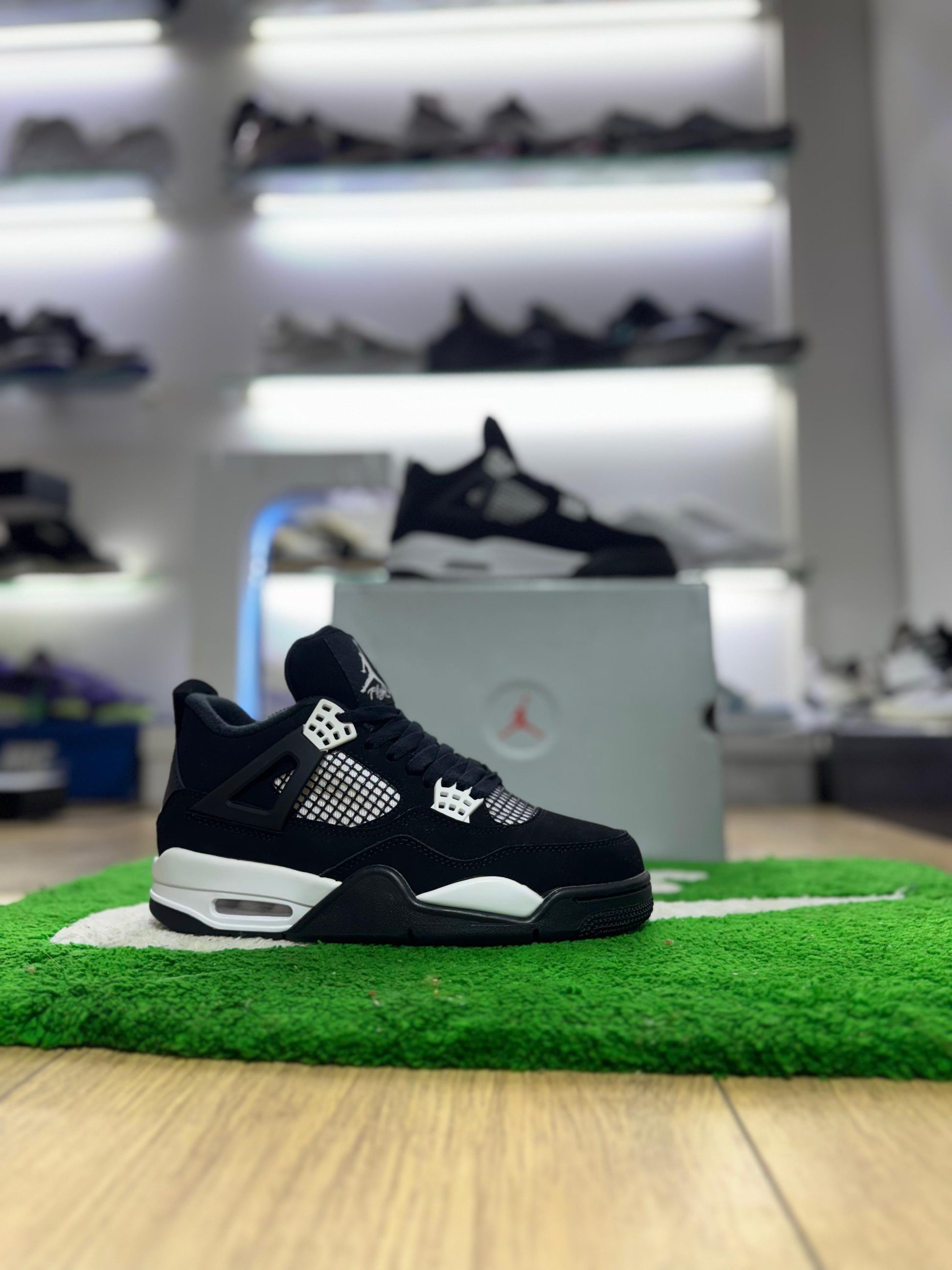 Jordan 4 black and white